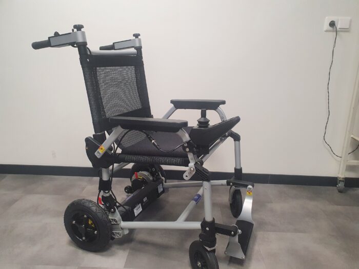 joyrider rolstoel met elektrische achterloopsset